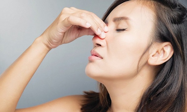 Cách massage giảm triệu chứng viêm mũi dị ứng