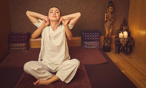 nhung-dieu-can-biet-ve-massage-kieu-thai-1